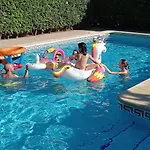 Sirena بيت للعطل