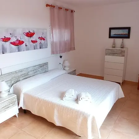 Sirena Semesterbostad Cala'N Blanes (Menorca)